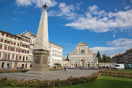 FLORENCE, ITALY - SEPTEMBER 2016 : Tourists in front of Basilica of Santa Maria Novella church in Florence, Italy on September 21, 2016. Its the 1st great basilica, famous landmark, and city's principal Dominican church in Florenceのeditorial素材