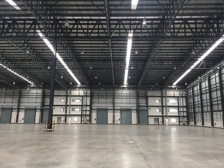 A warehouse is a commercial building for storage of goods. Warehouses are used by manufacturers, importers, exporters, wholesalers, transport businesses, customs, etc.のeditorial素材