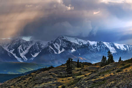 View of the North Chui ridge in the rays of the setting sun. Kosh-Agachsky District of the Altai Republic, Southern Siberia, Russiaの写真素材