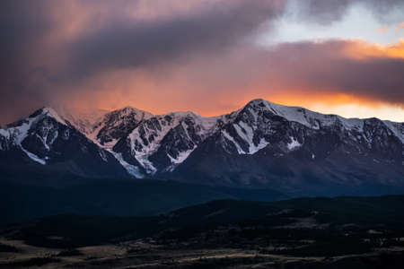 View of the North Chui ridge in the rays of the setting sun. Kosh-Agachsky District of the Altai Republic, Southern Siberia, Russiaの写真素材