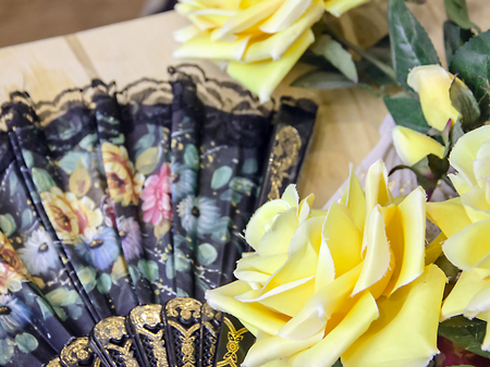 Floral fan with yellow flowersの写真素材