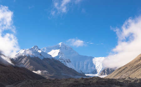 The scenery of Tibet under the blue sky and white cloudsの写真素材
