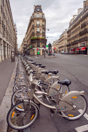 PARIS, FRANCE - OCTOBER, 02, 2016 Shared bikesのeditorial素材