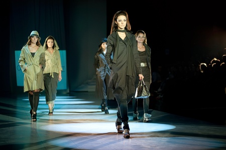 KIEV, UKRAINE - OCTOBER 17: Fashion model wears clothes created by "Annette GORTZ" at the 24th Ukrainian Fashion Week on Oct. 17, 2009 in Kiev, Ukraine.のeditorial素材