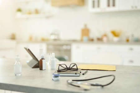 Set-up for a quick medical consultation at home
