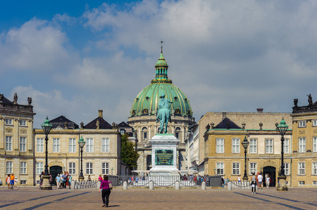 Amalienborg, the winter home of the Danish royal family, Copenhagen, Denmark.のeditorial素材