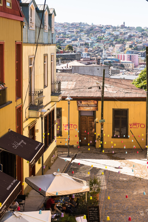 VALPARAISO, CHILE - NOV 9, 2014: Architecture of  Valparaiso, Chile. Valparaiso Historic centre is a UNESCO world heritage siteのeditorial素材