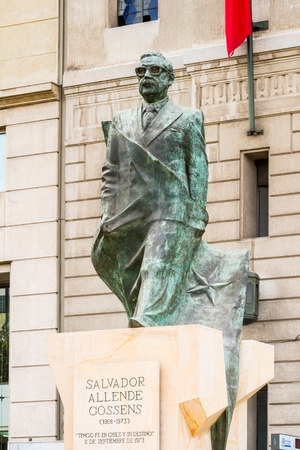 SANTIAGO, CHILE - NOV 1, 2014: Monument to Salvador Allende Gossens in Santiago. Santiago de Chile is the capital and the largest city in Chileのeditorial素材