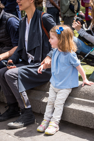 QUITO, ECUADOR - JAN 2, 2015: Unidentified Ecuadorian little girl. 71,9% of Ecuadorian people belong to the Mestizo ethnic groupのeditorial素材