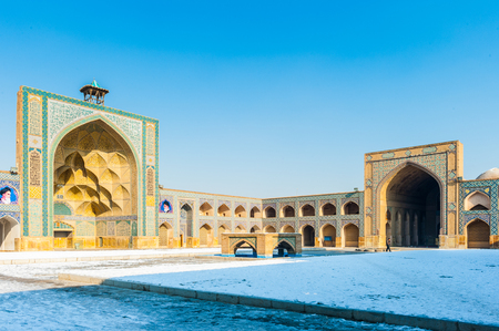 Interior of the Jameh Mosque of Isfahan, Iran. UNESCO World Heritage siteのeditorial素材