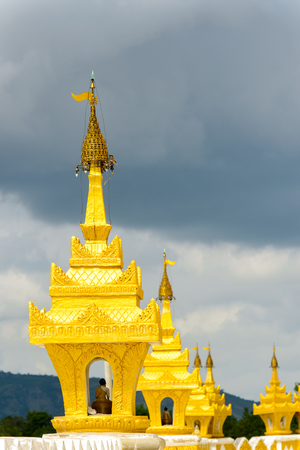 Maha Bodhi Ta Htaung ('a thousand great Bo trees'), a famous Buddhist region and monastery, Monywa Township, Sagaing Area, Myanmar (Burma)のeditorial素材