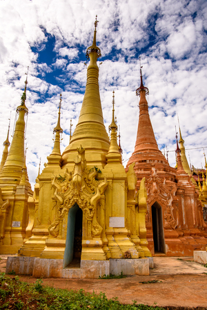 Shwe Indein Pagoda, a group of Buddhist pagodas in the village of Indein, near Ywama and Inlay Lake in Shan State, Burmaの写真素材