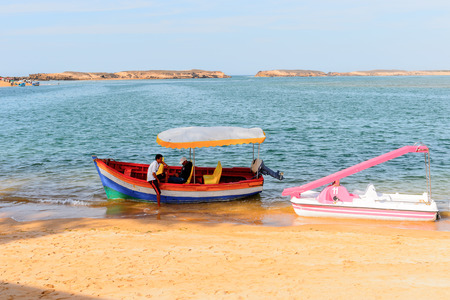 OUALIDIA, MOROCCO - SEP 2, 2015: Beach of Oualidia, is a little coastal village in Moroccoのeditorial素材