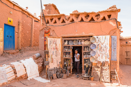 AIT BENHADDOU, MOROCCO - SEP 5, 2015: Market place in Ait Benhaddou, a fortified city, the former caravan way from Sahara to Marrakech. UNESCO World Heritage, Moroccoのeditorial素材