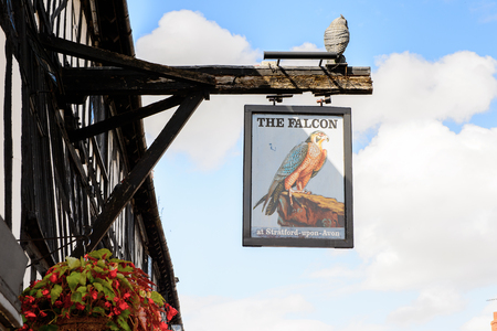 STRATFORD UPON AVON, ENGLAND - JULY 10, 2016: Falcon hotel of Stratford Upon Avon, a market town in Warwickshire, Englandのeditorial素材