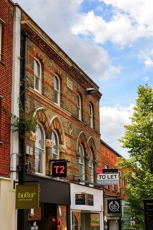 WINDSOR, ENGLAND - JULY 21, 2016: Touristc area in Windsor,a town in the Royal Borough of Windsor and Maidenhead in Berkshire, Englandのeditorial素材