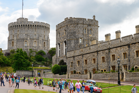 WINDSOR, ENGLAND - JULY 21, 2016: Lower Ward, Windsor Castle, Berkshire, England. Official Residence of Her Majesty The Queenのeditorial素材