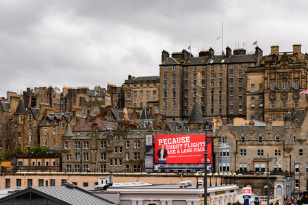 EDINBURG, SCOTLAND - JULY 17, 2016: Achitecture  and traffic of Edinburgh, Scotland. Old Town and New Town are a UNESCO World Heritage Siteのeditorial素材