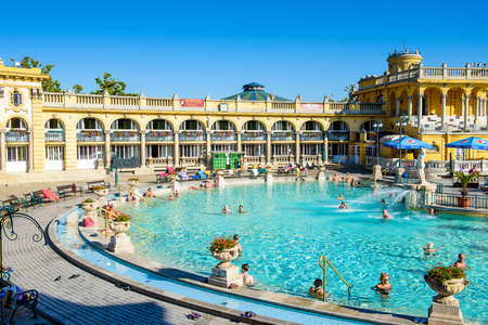 BUDAPEST, HUNGARY - AUG 18, 2014: Pool of the Szechenyi Medicinal Bath complex , the largest medicinal bath in Europe, built in 1913のeditorial素材