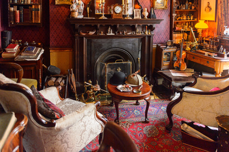LONDON, ENGLAND - JUL 22, 2016: Main living room of the Sherlock Holmes Museum, 221 Baker Street, London. Sherlock Holmes  is a fictional private detective created by Sir Arthur Conan Doyleのeditorial素材