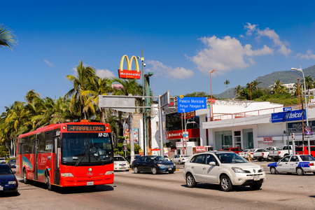 ACAPULCO, MEXICO - OCT 29, 2016: Traffic in Acapulco  de Juarez, a major seaport in the state of Guerrero on the Pacific coast of Mexicoのeditorial素材