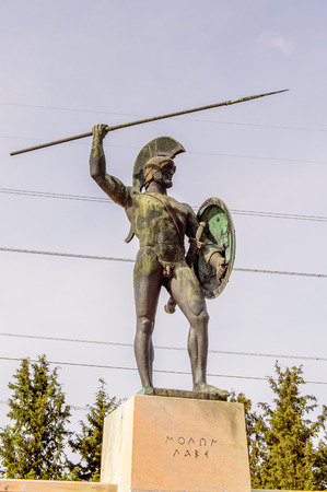 THERMOPYLAE, GREECE - APR 22, 2016:  Leonidas sstatue at the Memorial to the 300 spartans, Thermopylae, Greece.のeditorial素材