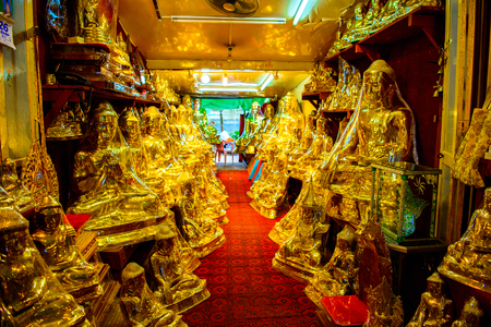 MANDALAY, MYANMAR - AUG 26, 2016: Mahamuni Buddha Temple, a Buddhist pagoda and major pilgrimage site, located southwest of Mandalay, Myanmar (Burma)のeditorial素材