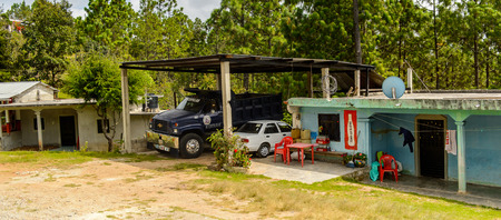 CHIAPAS, MEXICO - NOV 2, 2016: Wooden house in One of the maya villages in Chiapas state of Mexico. Here live the real people of the maya originのeditorial素材