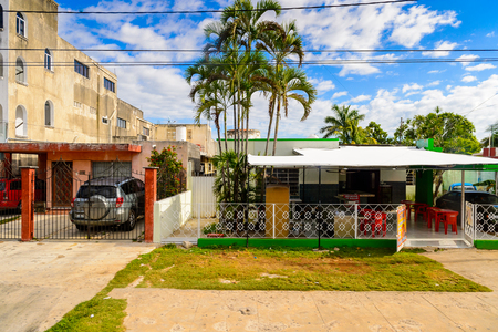 YUCATAN, MEXICO - NOV 4, 2016: Street in Merida, the capital and largest city of the Mexican state of Yucatanのeditorial素材