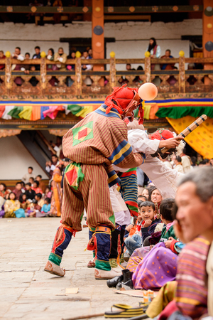 TRIMPHU, BHUTAN - MAR 8, 2017: Unidentified Ngalops man in mask shows a perfomance. Ngalops is one of the most populous ethnic groups of Bhutanのeditorial素材