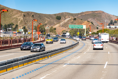 SAN FRANCISCO, USA - OCT 4, 2015: Traffic on the Golden Gate Bridge, 4.8 km long suspension bridge   between San Francisco Bay and the Pacific Ocean, San Francisco, USAのeditorial素材