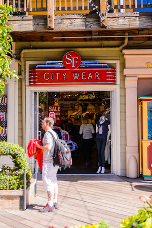 SAN FRANCISCO, USA - OCT 5, 2015: City wear at Pier 39 of San Francisco. Pier 39 is a shopping center and popular tourist attraction built on a pier in San Francisco, Californiaのeditorial素材