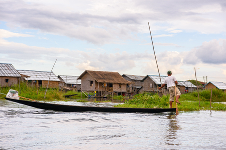 INLE LAKE, MYANMAR - AUG 30, 2016: Nature of the Inpawkhon village over the Inle Sap,a freshwater lake in the Nyaungshwe Township of Taunggyi District of Shan State, Myanmarのeditorial素材