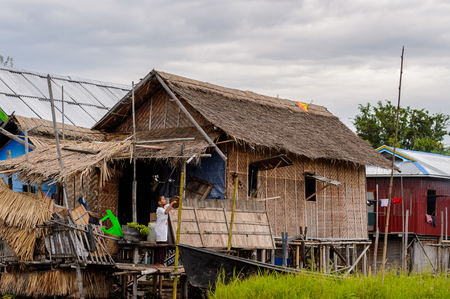 INLE LAKE, MYANMAR - AUG 30, 2016: Village over the Inle Sap,a freshwater lake located in the Nyaungshwe Township of Taunggyi District of Shan State, Myanmarのeditorial素材