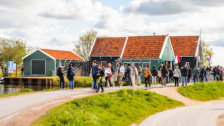 ZAANSE SCHANS, NETHERLANDS - MAY 2, 2015: House in Zaanse Schans, Northe Holland, Netherlands. This village is a popular touristic destination in Netherlandsのeditorial素材