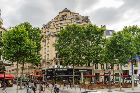 PARIS, FRANCE - JUN 17, 2014: Avenue des Champs-Elysees in Paris, France. Champs-Elysees is one of the world's most famous streets, and is one of the most expensive strips of real estate in the worldのeditorial素材