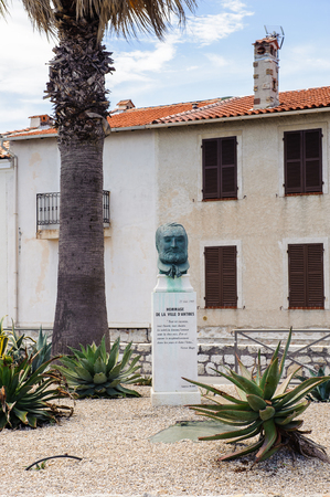 ANTIBES, FRANCE - JUN 25, 2014:  Old town of Antibes, Cote d'Azur, France. Antibes was founded as a 5th-century BC Greek colony and was called Antipolisのeditorial素材