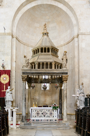 TROGIR, CROATIA - AUG 22, 2014: Cathedral of St. Lawrence, a Roman Catholic triple-naved basilica constructed in Romanesque-Gothic in Trogir, Croatia. UNESCO World heritageのeditorial素材