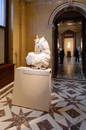 VIENNA, AUSTRIA - NOV 17, 2015: Interior of the Kunsthistorisches Museum (Museum of Art History). It was open in 1891のeditorial素材