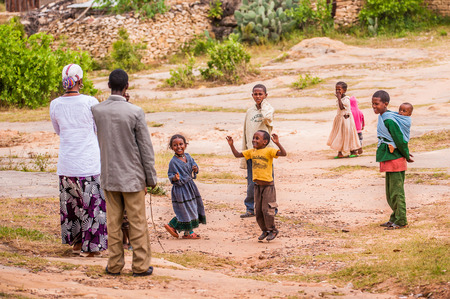 OMO, ETHIOPIA - SEPTEMBER 21, 2011: Unidentified Ethiopian children in the street. People in Ethiopia suffer of poverty due to the unstable situationのeditorial素材