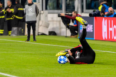 Turin - Nov 7, 2018: David De Gea 1 warming up. Juventus - Manchester United. UEFA Champions League. Matchday 4. Allianz stadium.のeditorial素材