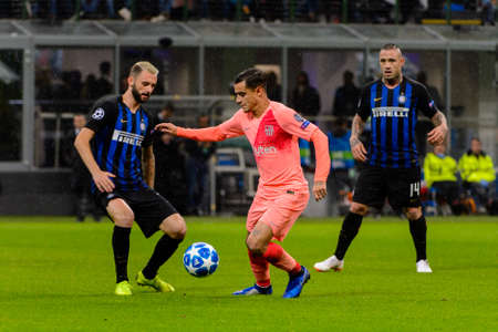 Milan - Nov 6, 2018: Philippe Coutinho 7 attacks with a ball. FC Internazionale - FC Barcelona. UEFA Champions League. Matchday 4. Giuseppe Meazza (San Siro) stadium.のeditorial素材