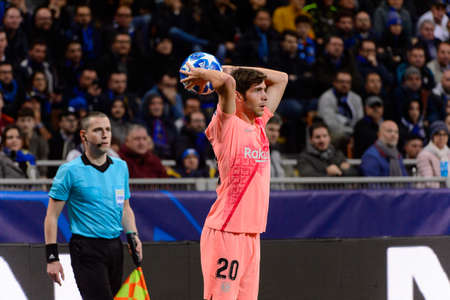 Milan - Nov 6, 2018: Sergi Roberto 20 throws a ball. FC Internazionale - FC Barcelona. UEFA Champions League. Matchday 4. Giuseppe Meazza (San Siro) stadium.のeditorial素材
