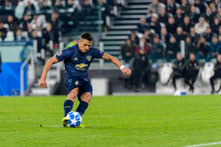 Turin - Nov 7, 2018: Alexis Sanchez 7 does a free kick. Juventus - Manchester United. UEFA Champions League. Matchday 4. Allianz stadium.のeditorial素材
