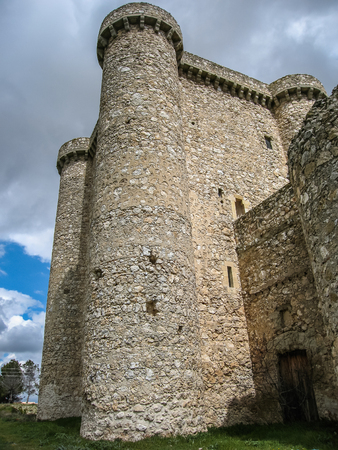 Ruins of a castle called \"Puno en rostro\" in Sesena, province of Toledo, Castilla la Mancha, Spainの写真素材