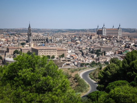 Scenic view of Toledo from the opposite bank of the river Tajo, Castilla la Mancha, Spainの写真素材
