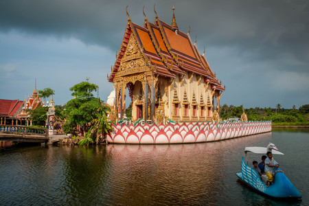 Koh Samui, Thailand - March 26, 2012 : Wat Plai Laem temple  at Koh Samui in  Surat Thani in Thailandのeditorial素材