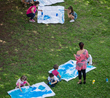 Rome, Italy - June 19, 2020, Open air drawing lesson in a Rome park in Italyのeditorial素材