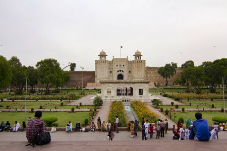 LAHORE, PAKISTAN - APRIL 27, 2013 : Frontal view of the Shahi Qila, the Lahore Fort built in the XVI centuryのeditorial素材