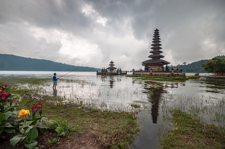Bali, Indonesia, April 22,2010 : Scene of Pura Ulun Danu temple at Beratan lake  in Bali,Indonesia.のeditorial素材